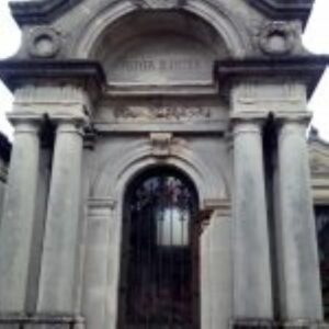 Tombe d'un patron de l'industrie textile