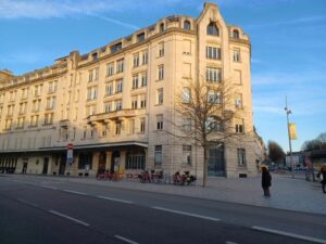 Gare Rouen Rive Droite - La poste